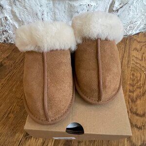 UGG Scuffette II Women's Slippers Size 5, NIB